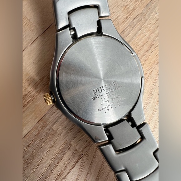 Pulsar Watch Men's Stainless Matte Silver Gold Tone with Date Window Quartz - Picture 7 of 10